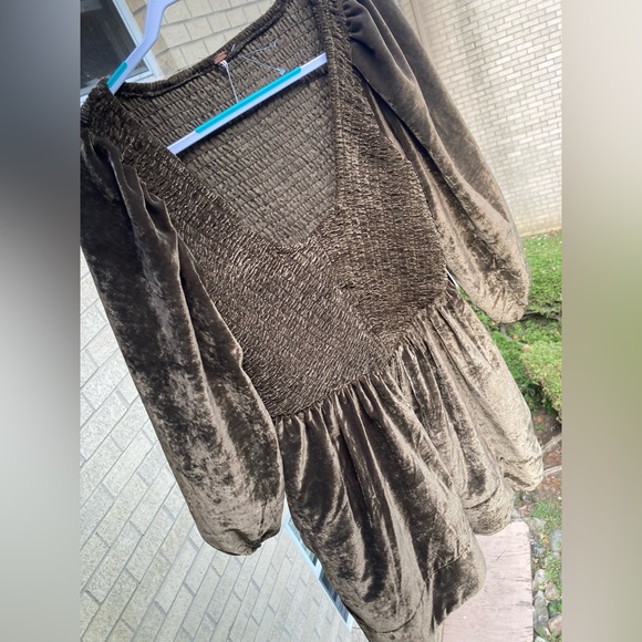 Free People Farrier Velvet Mini Dress Brown Bear Balloon Sleeves Smocked Bodice - Picture 13 of 17